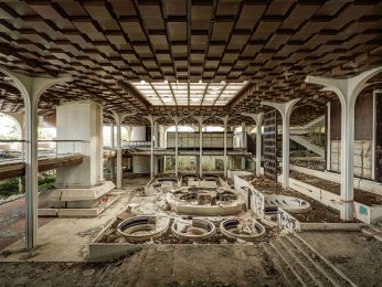 Thomas Windisch, Circles and squares, 2015 Thomas Windisch, Circles and squares, 2015